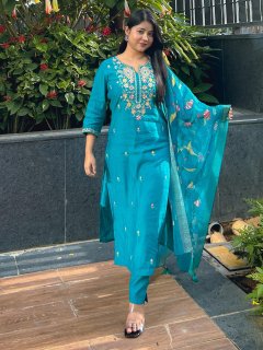 Rama Kurta and Pant Dupatta Set