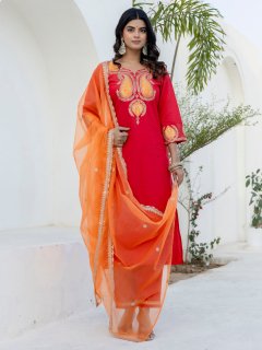 Sarayi Pink Silk Blend Straight Suit Set With Dupatta