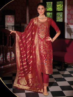 Women Silk Blend Kurta Pant Dupatta Set