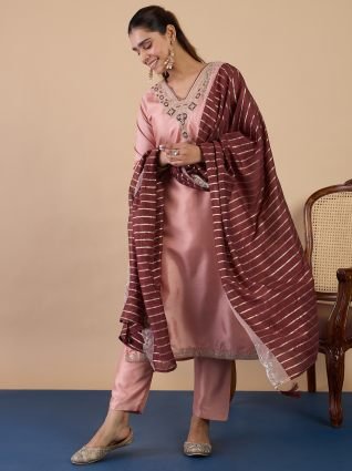 Peach Women s Designer Kurta Pant Set Premium Pattern Collection