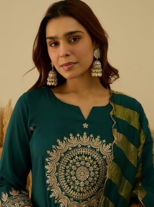 Women Kurta and Pant Dupatta Sets Chanderi Silk Fabrics with Embroidery