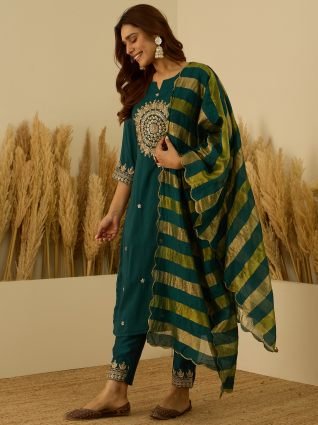 Women Kurta and Pant Dupatta Sets Chanderi Silk Fabrics with Embroidery