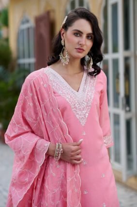Women Kurta and Pant Sets Silk Blend Fabric