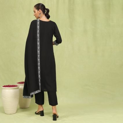 Women   s Viscose Roman Silk Embroidery Straight Kurta Pant with Dupatta Set