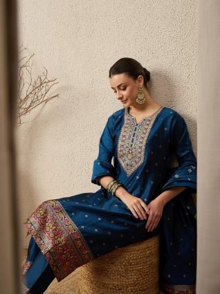 Women Teal Yoke Design Silk Blend Straight Suit With Dupatta